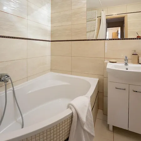 Gaj Comfort With Balcony & Ac Properunit Apartman Wrocław