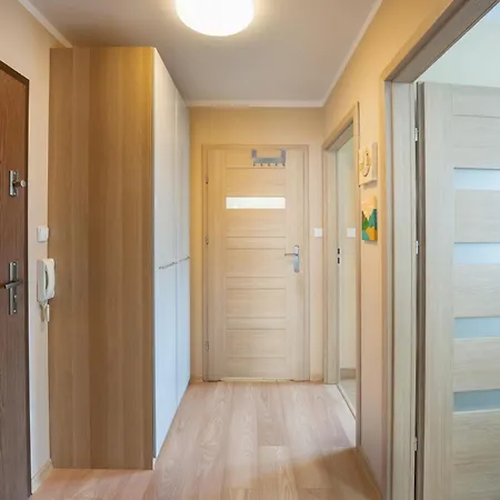 Gaj Comfort With Balcony & Ac Properunit Apartamento Breslavia
