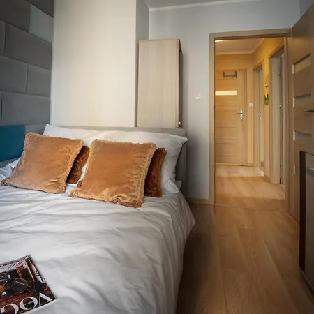 아파트 Gaj Comfort With Balcony & Ac Properunit